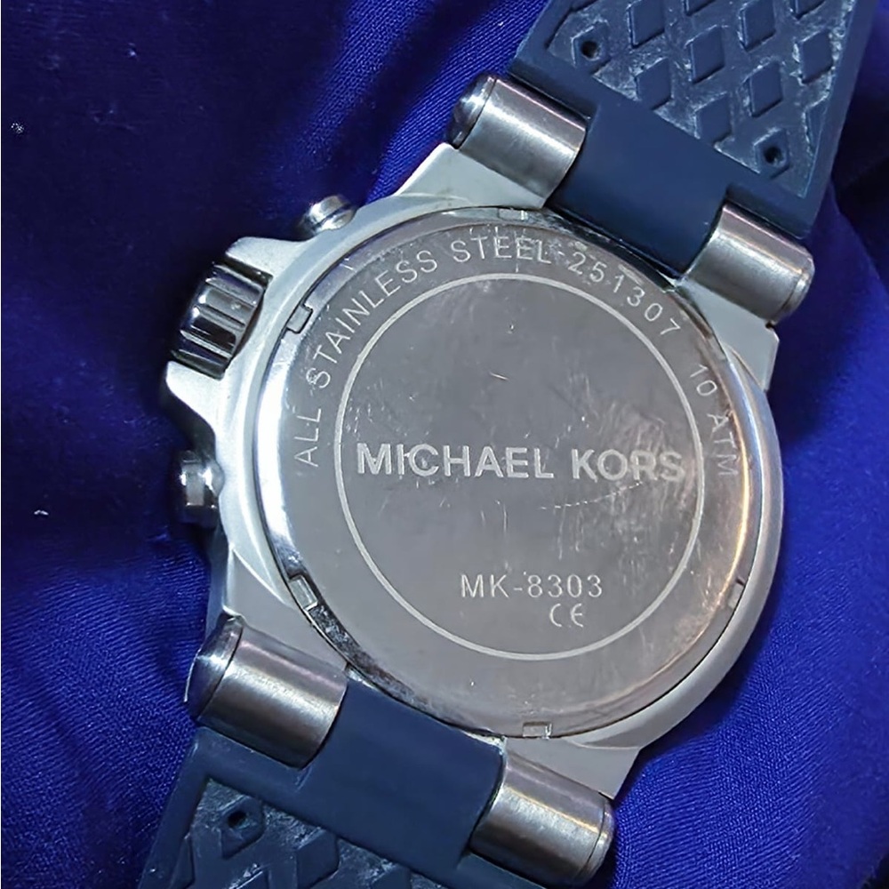 Michael Kors Dylan Chrono 48mm Navy Blue Men's Watch - Picture 8 of 10